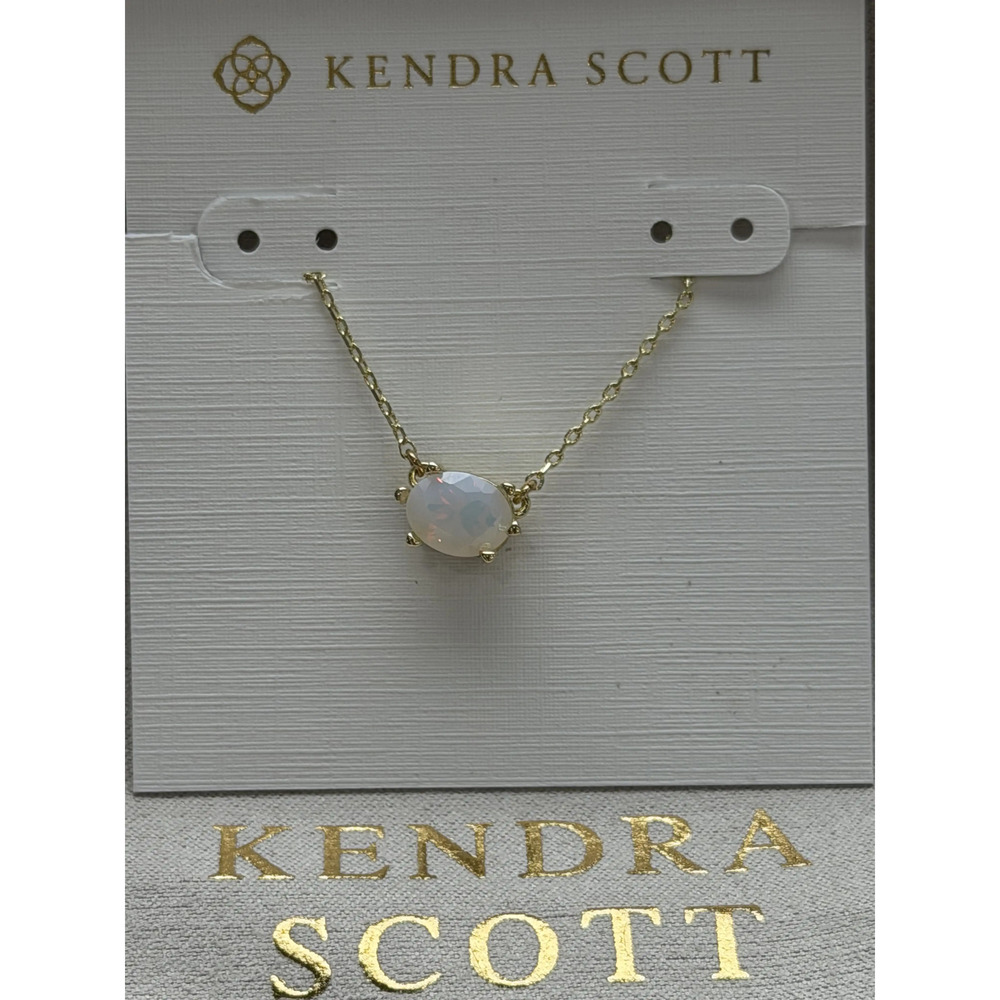 Kendra Scott white pendant necklace